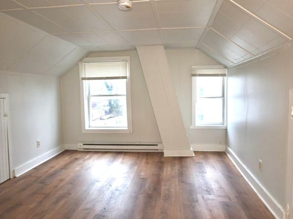 17 Railroad Ave Unit 2