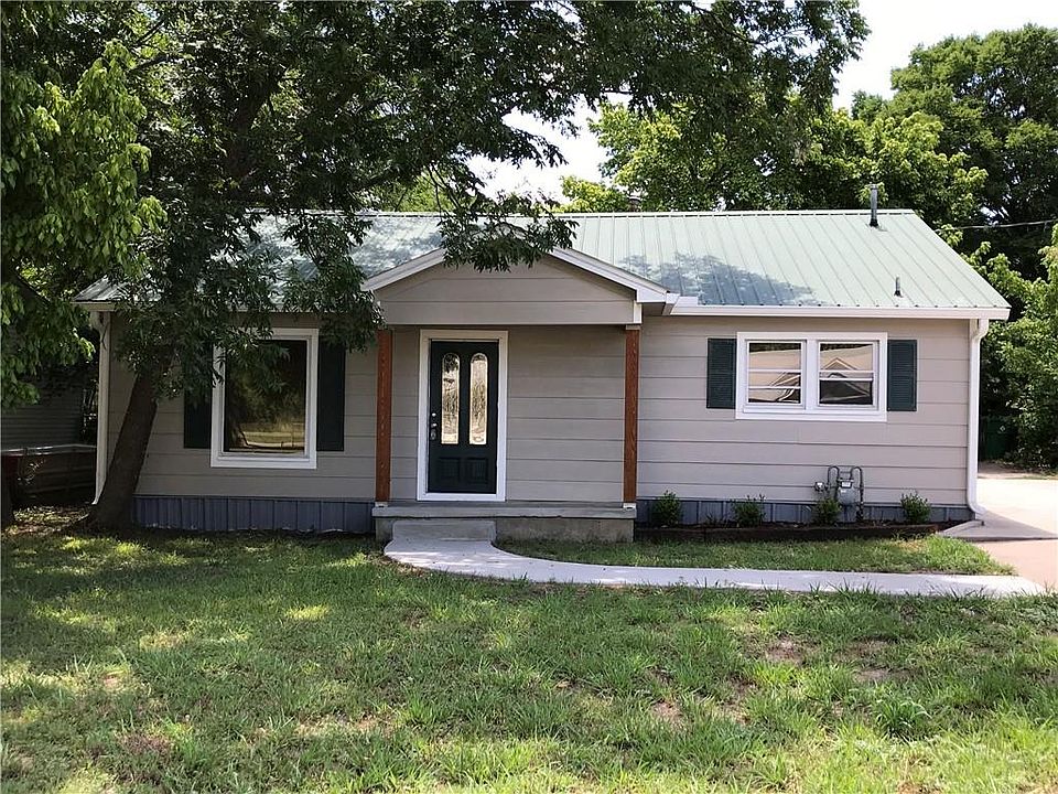 1st image of 4504 Beverly Dr