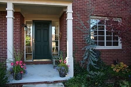 3rd image of 940 Fairway Park Dr