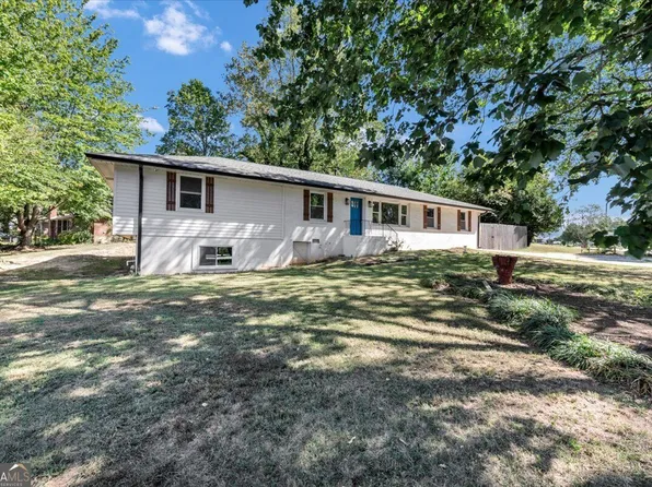 956 Laurel St, Morrow, GA 30260