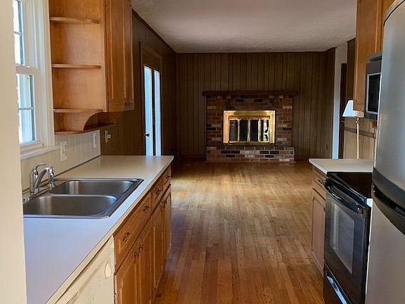 4th image of 105 Buckingham Dr