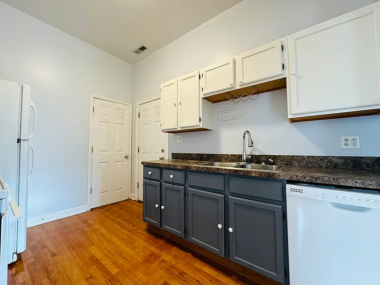 713 S Aberdeen St #3F — Photo 2