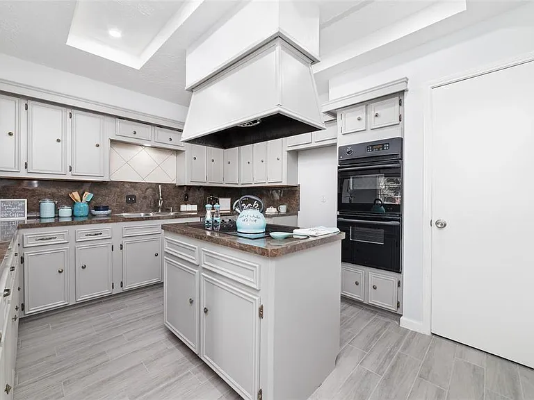 22122 Woodrose Dr — Photo 14