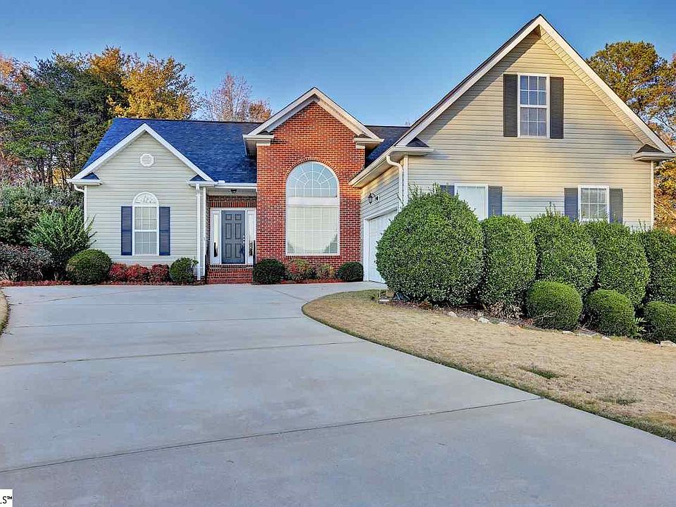 1st image of 109 Sandtrap Ct