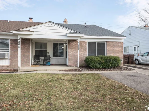 4207 Venoy Rd, Wayne, MI 48184