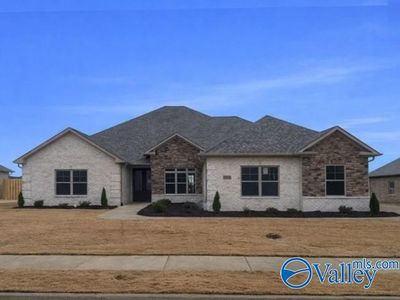 26450 Old Town Dr, Athens, AL, 35613