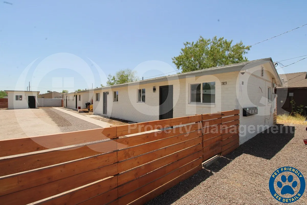 1 bed, 1.0 bath, 500 sqft, $949 — Photo 1