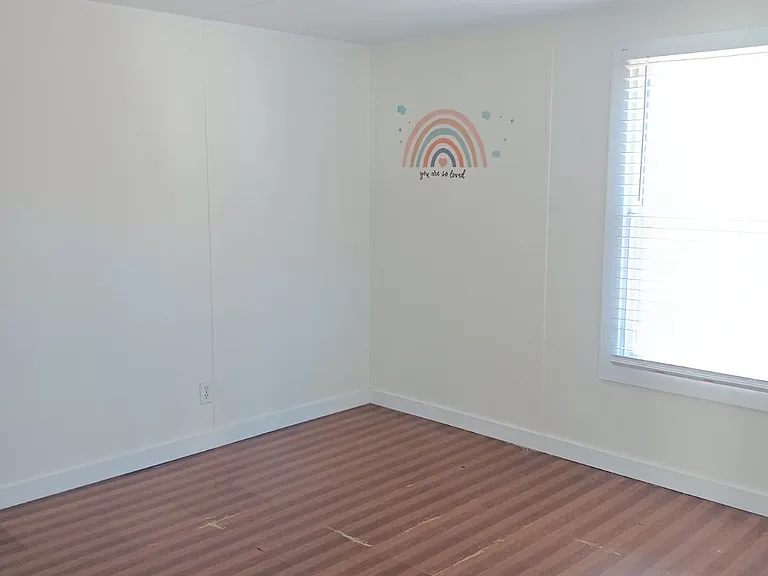 519 W 9th St #B7 — Photo 7