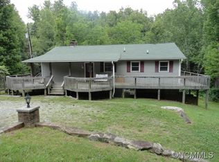 19 Davidson Ln, Hendersonville, NC 28792