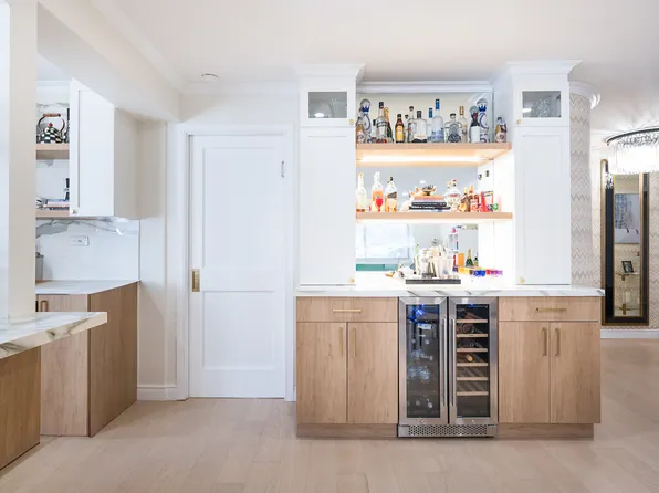 200 East 78th Street image 4 of 13