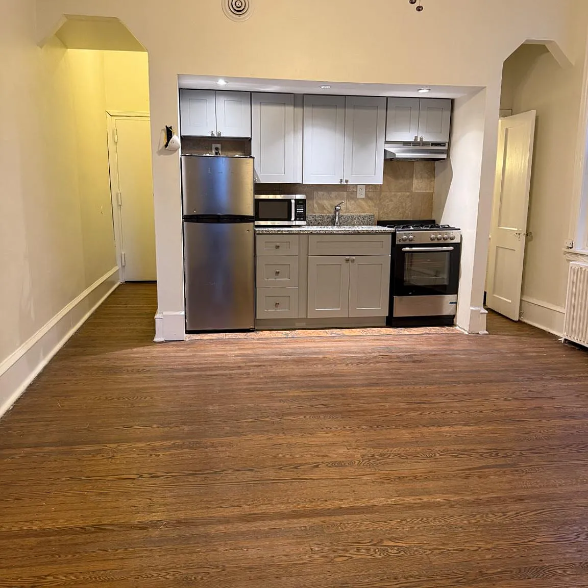 1 bed, 1.0 bath, 5000 sqft, $1,175 — Photo 3