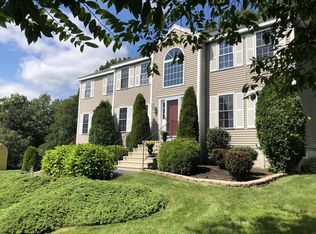 124 Corinthian Dr, Lowell, MA 01854