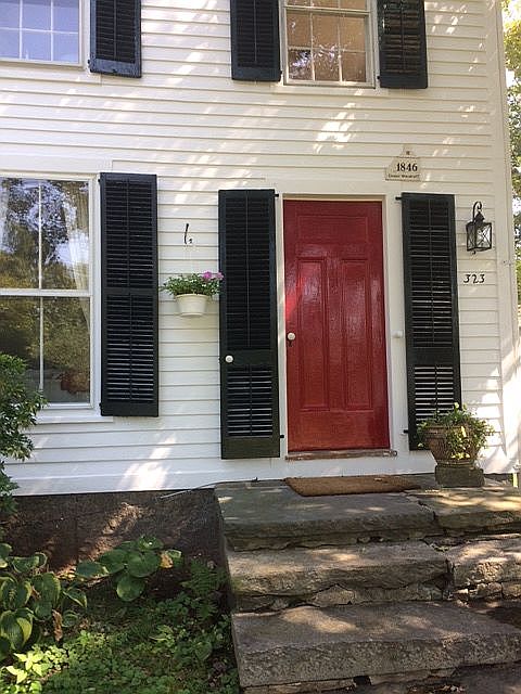 2nd image of 323 N River St