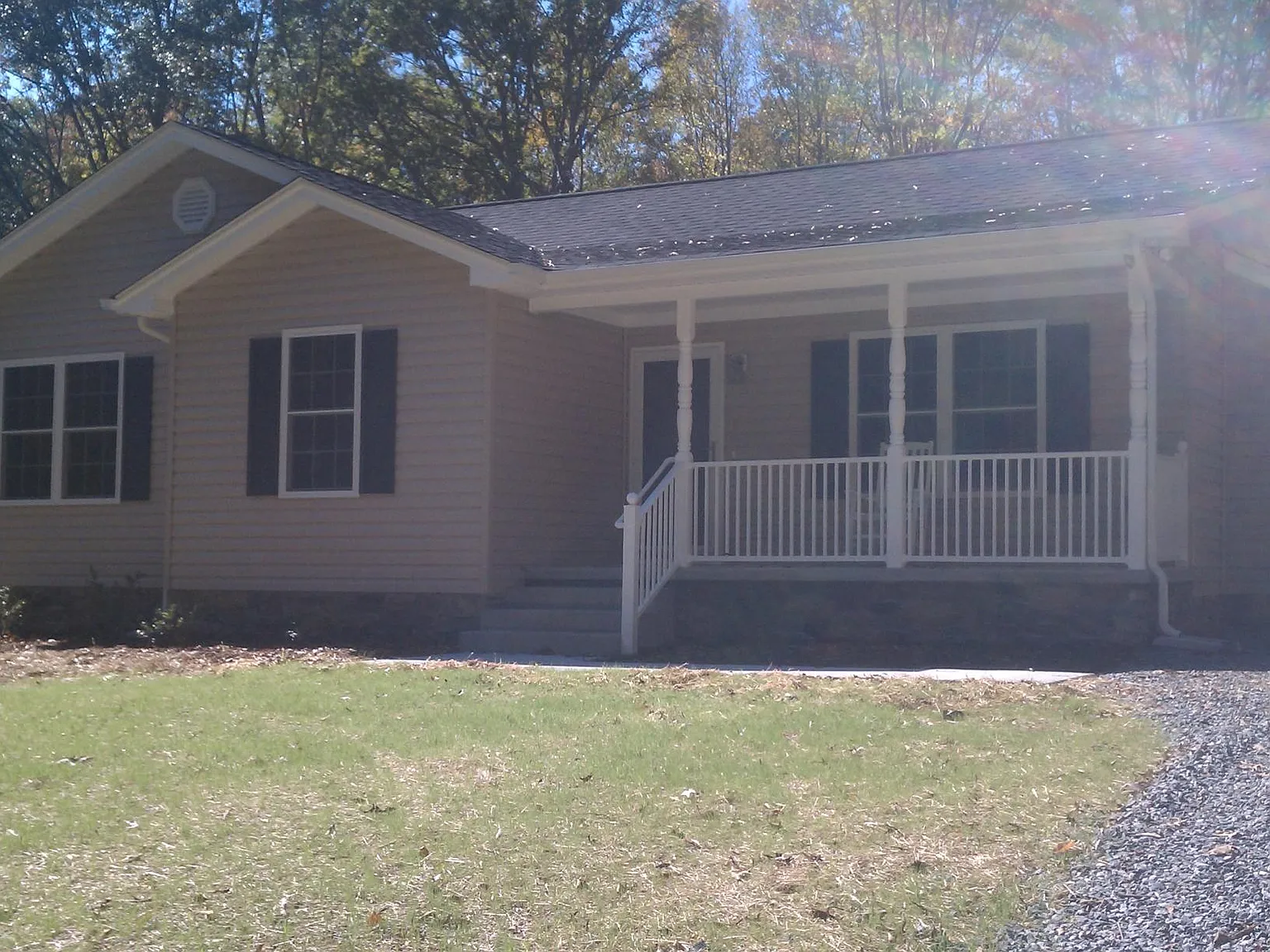 3 bed, 1274 sqft, $1,900 — Photo 1
