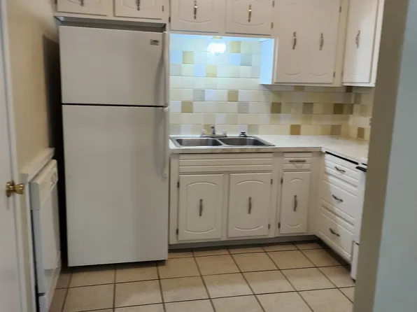 1403 Oak Dr APT B, Perry, OK 73077