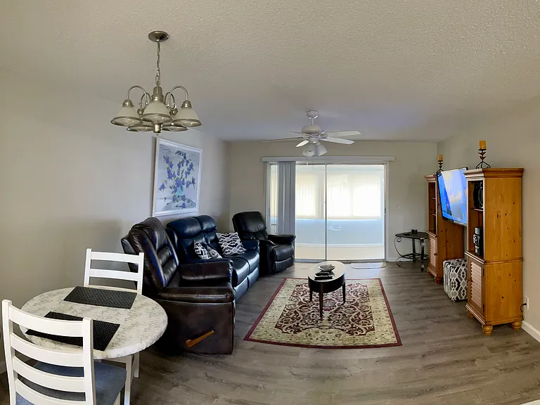 118 Amherst Ln — Photo 4