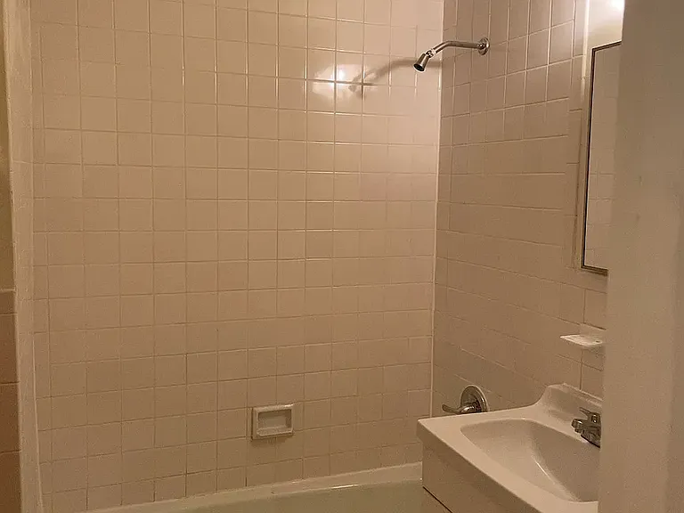 324 Pearl St #4C — Photo 5