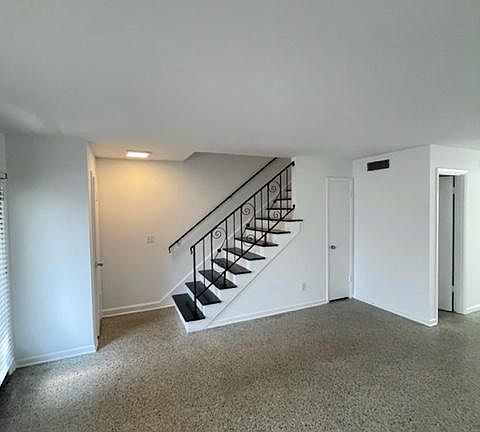 3rd image of 2815 W Horatio St