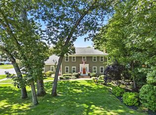 450 Laurel St, Longmeadow, MA 01106