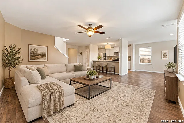 4 bed, 3.0 bath, 2484 sqft, $1,950 — Photo 2