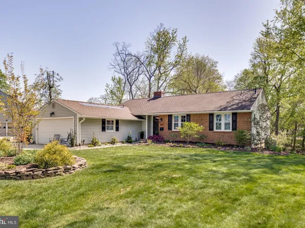 305 Covered Bridge Rd, Cherry Hill, NJ 08034