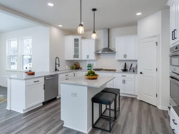 2337 Lonnie Ln, Sun Prairie, WI 53590