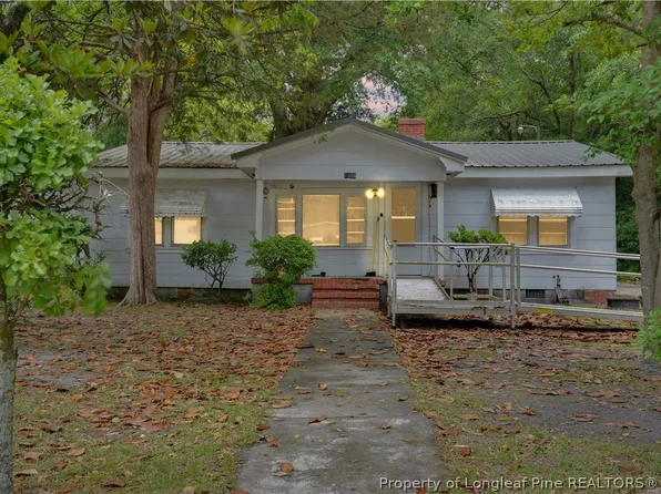 1006 James St, Elizabethtown, NC 28337