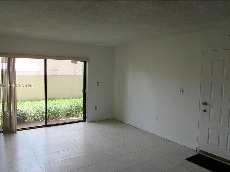 7411 SW 152nd Ave #6-101 — Photo 2