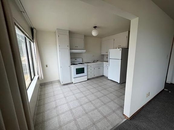 2nd image of 1255 Taraval St