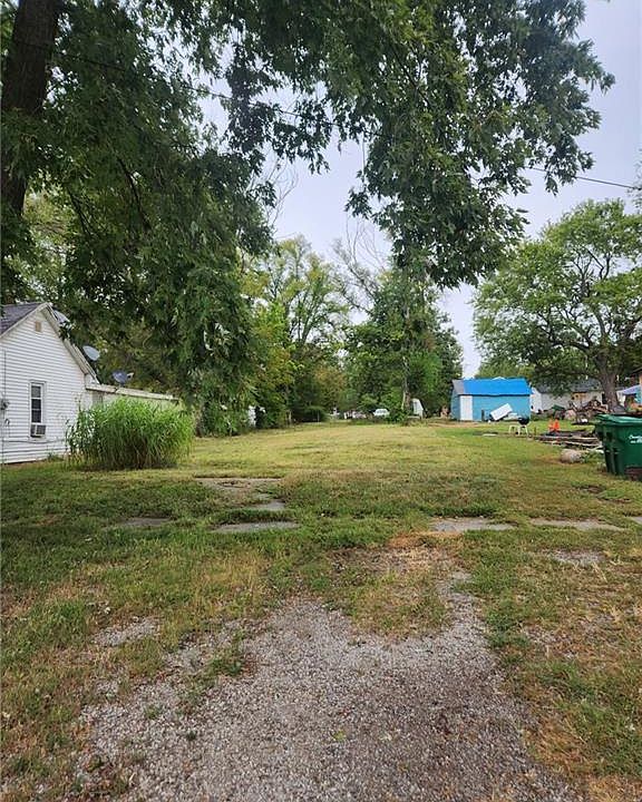2nd image of 309 S Main St