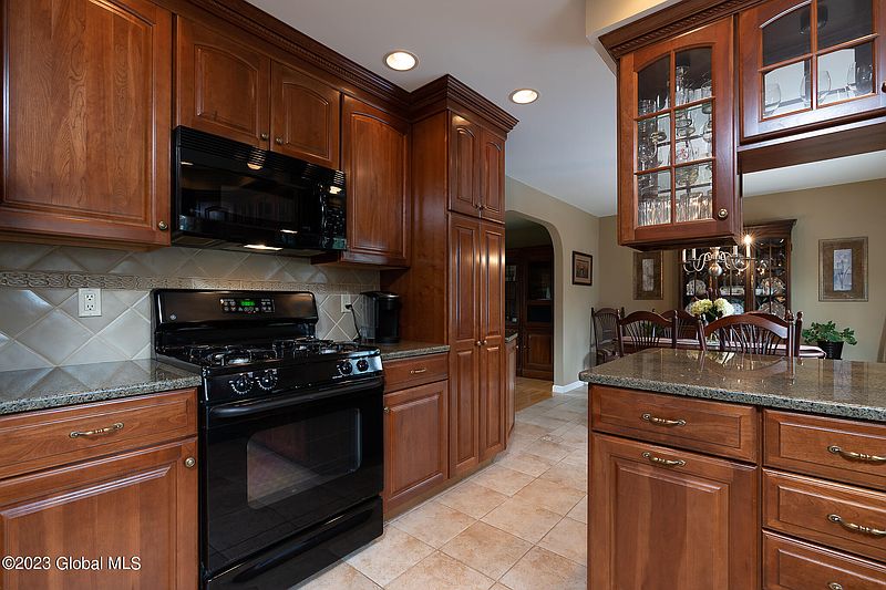 2nd image of 17 Woodridge Street