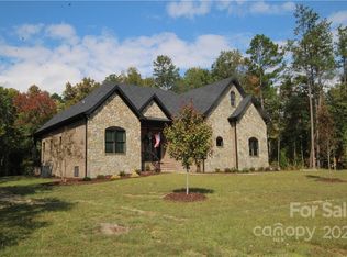 7401 Walnut Crest Dr, Waxhaw, NC 28173