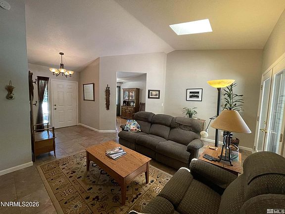 3rd image of 220 Lemming Dr
