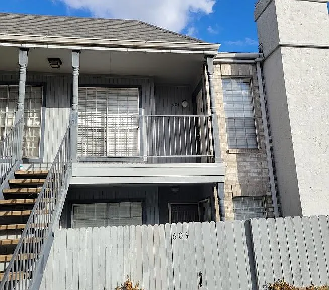 6606 De Moss Dr #604 — Photo 2