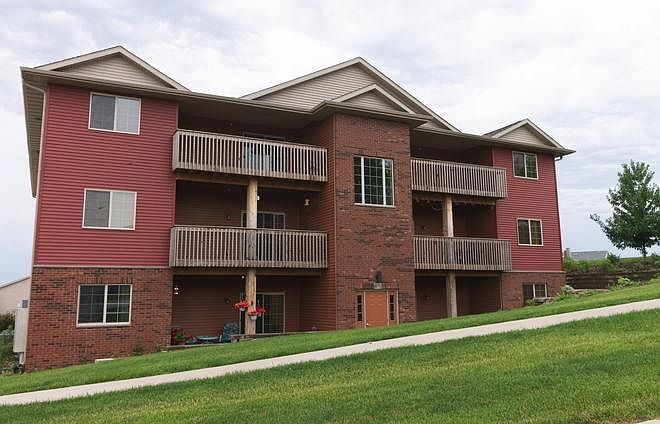 1st image of 601 Lilac St APT 10