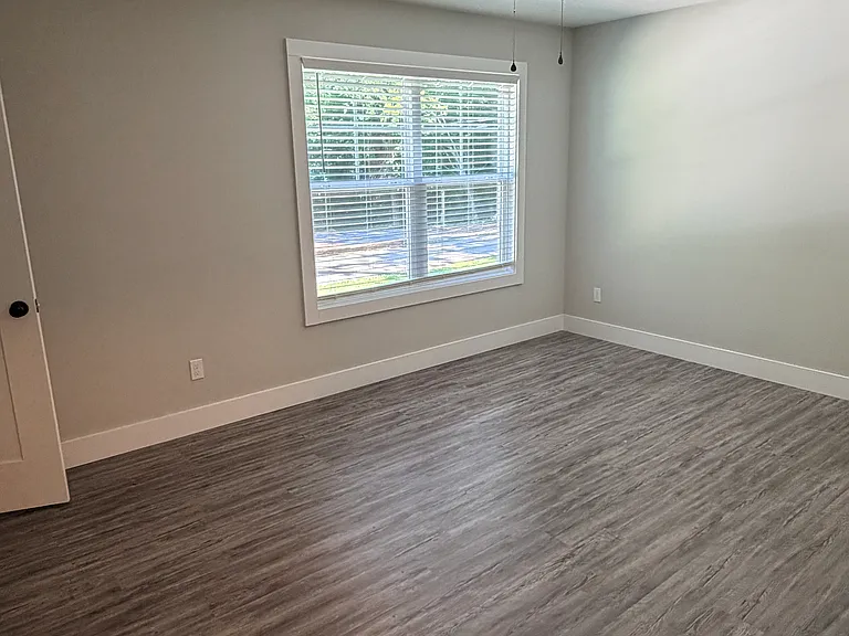 5926 Edmondson Ln — Photo 8