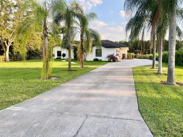 16620 SW 52nd Pl, Southwest Ranches, FL 33331