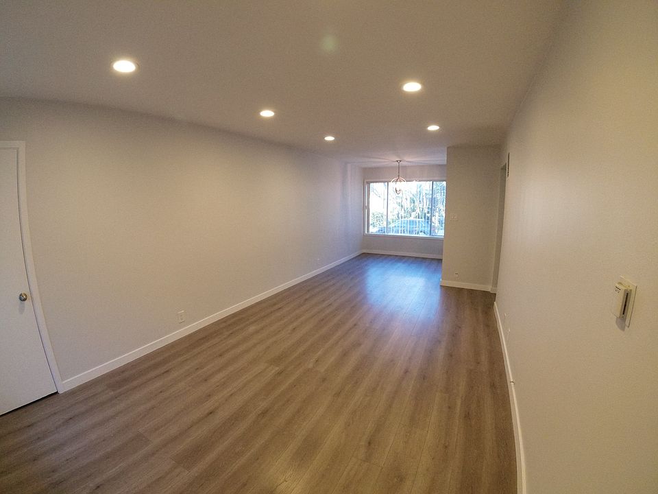 1st image of 750 N Hayworth Ave #16A