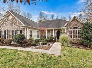 1310 Valhalla Dr, Denver, NC 28037