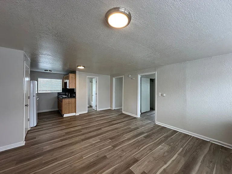 230 Arletta St — Photo 3