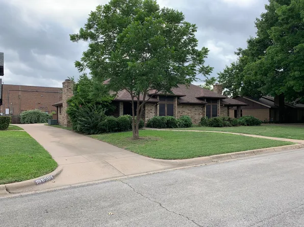 6502 Lago Vista Dr, Benbrook, TX 76132