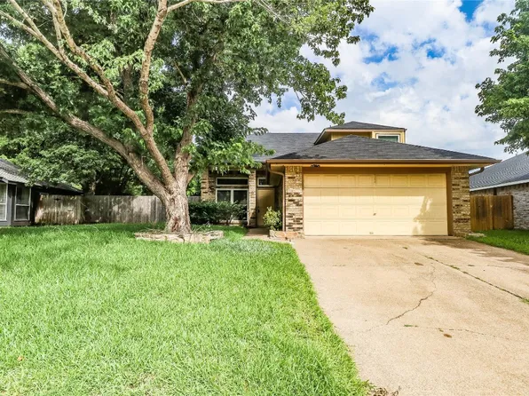 2203 Villanova St, Arlington, TX 76018