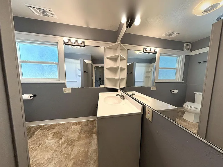 1320 E Colton Ave — Photo 14