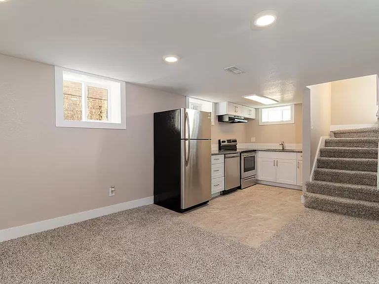 3457 N Steele St — Photo 12