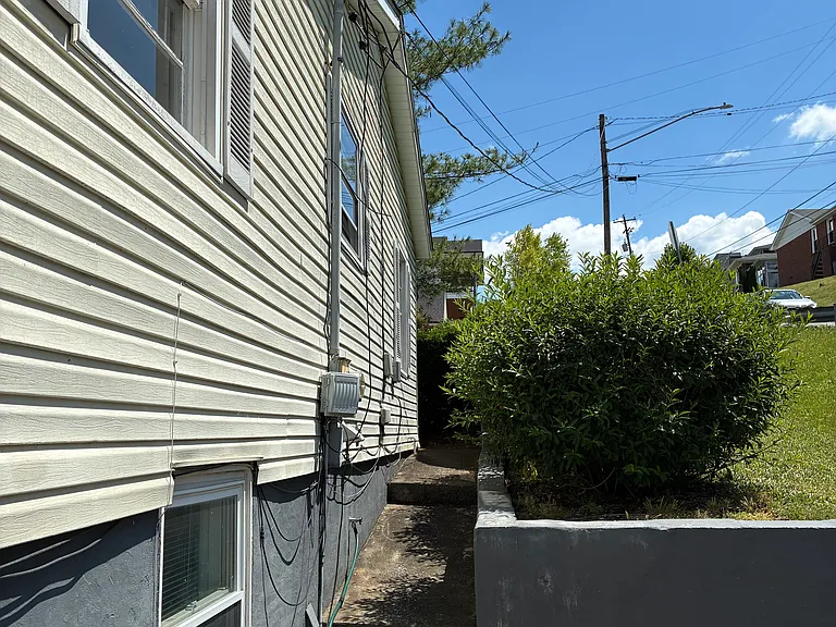 301 35th Ave N #A — Photo 10