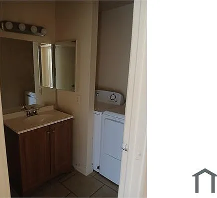 2 bed, 800 sqft, $1,300 — Photo 2