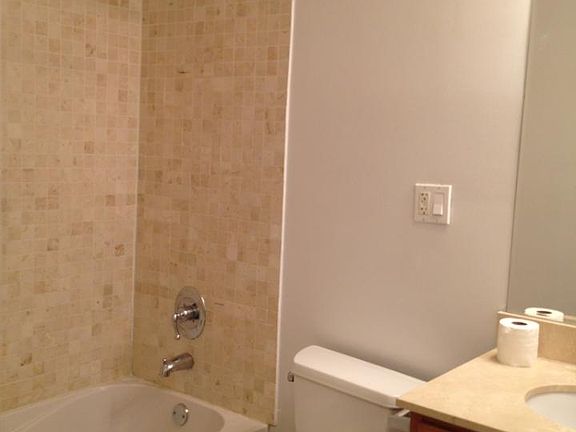 2nd image of 6738 N Bosworth Ave #2-E