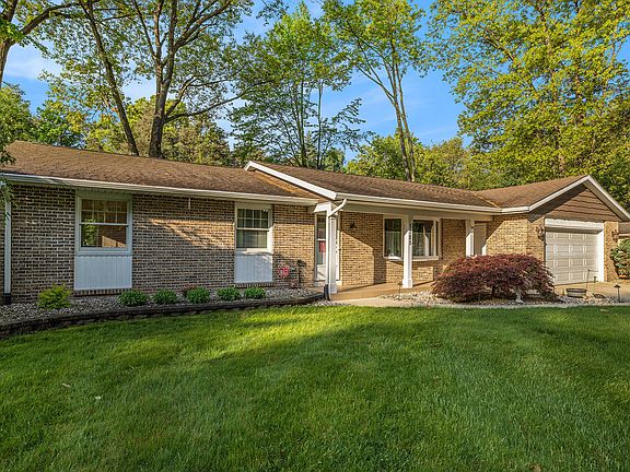3rd image of 5185 Whippoorwill Dr