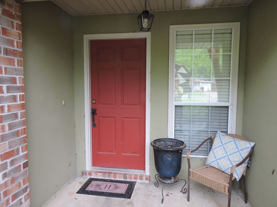 2nd image of 2164 Rue Pickney