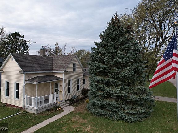 3rd image of 333 Park St